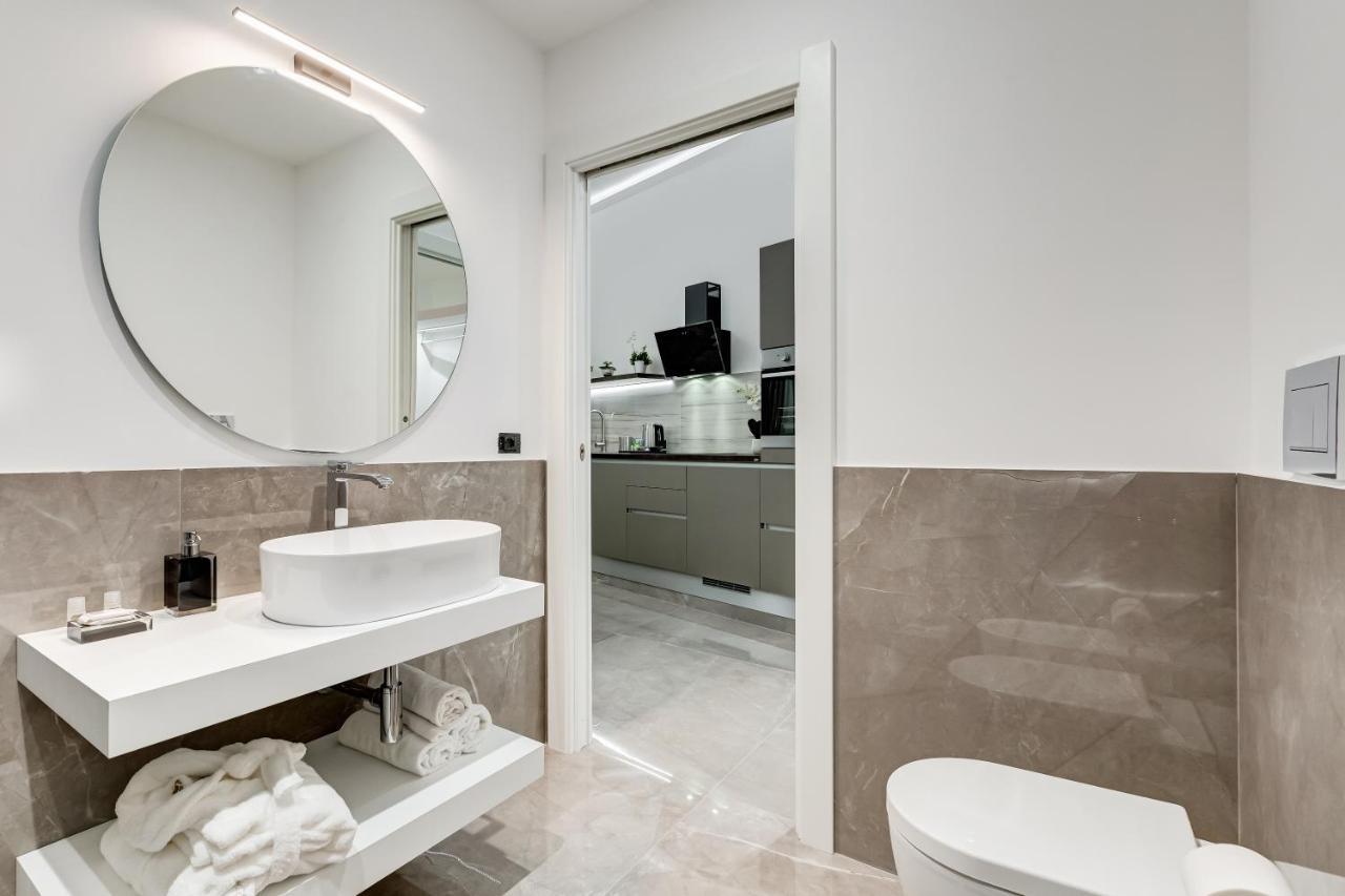Unoseitre - Luxury Apartment & Suite Roma Exterior foto